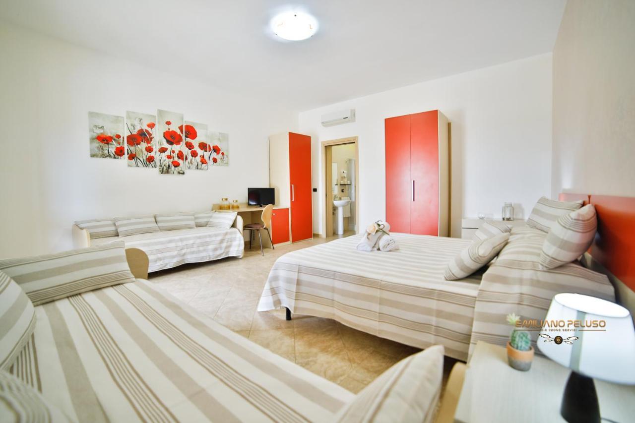 B&B La Casa Di Attilio Porto Cesareo Exterior photo